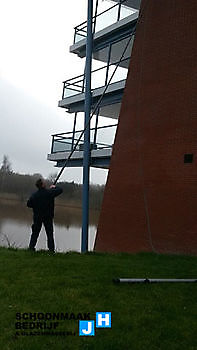 Telescoopbewassing Schoonmaak en glazenwasserij JH Heiligerlee